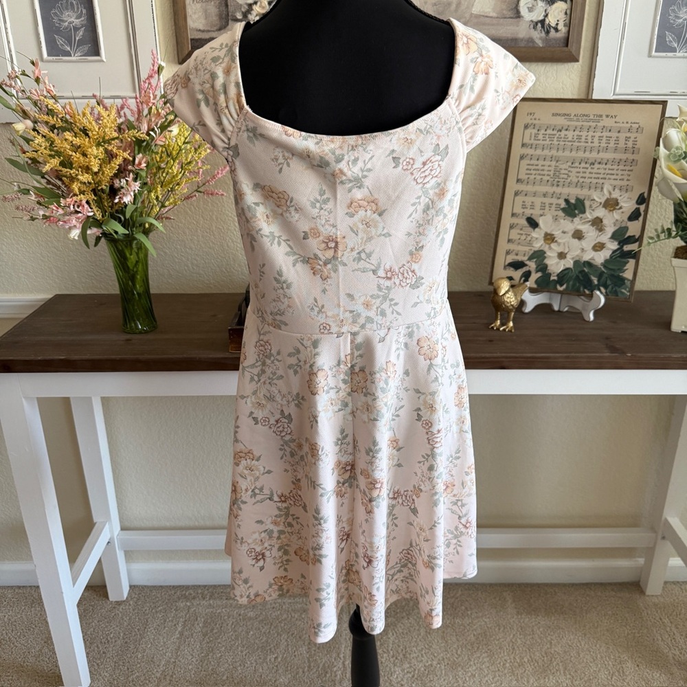 Soft Pink Floral Mini Knee Length Dress Large Romantic Cottage Feminine Coquette - Picture 3 of 11